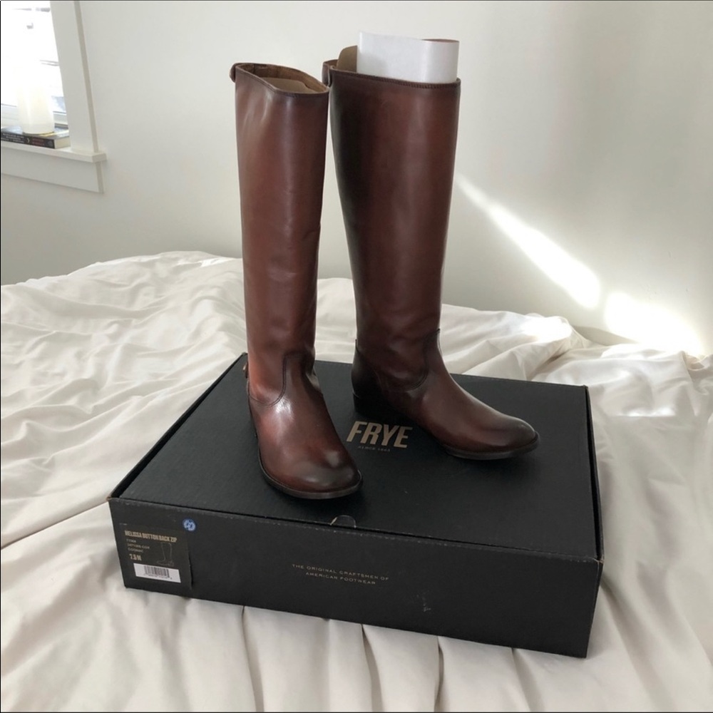 NIB/WT Frye Melissa Ext. Calf Button Back Zip